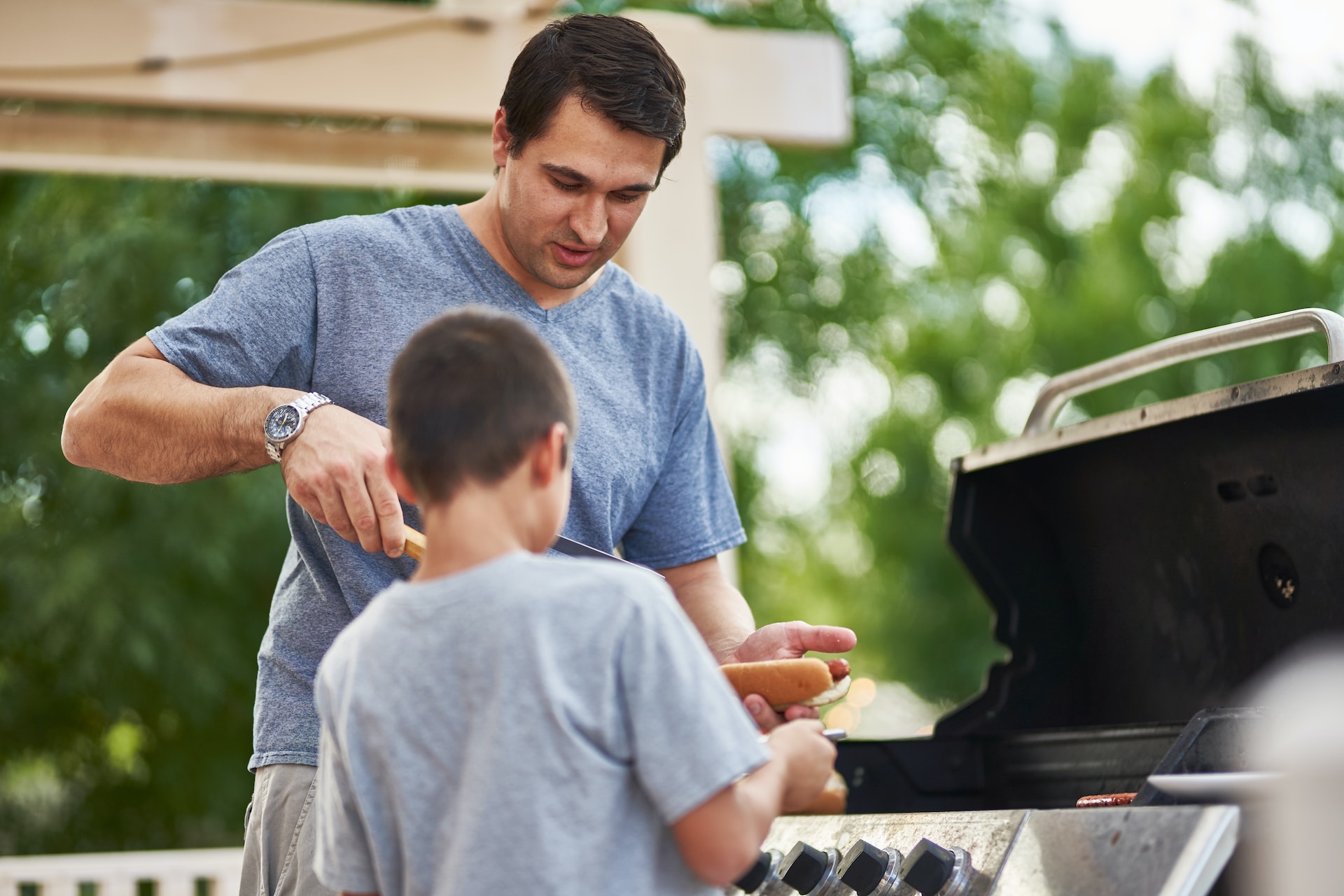 how-to-maintain-gas-grills-to-keep-the-flames-burning-strong-good